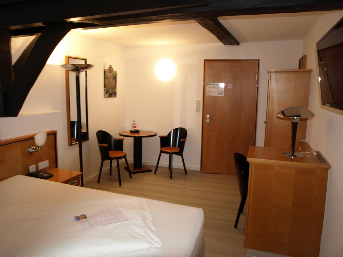 Hotel Alt Warburg Extérieur photo