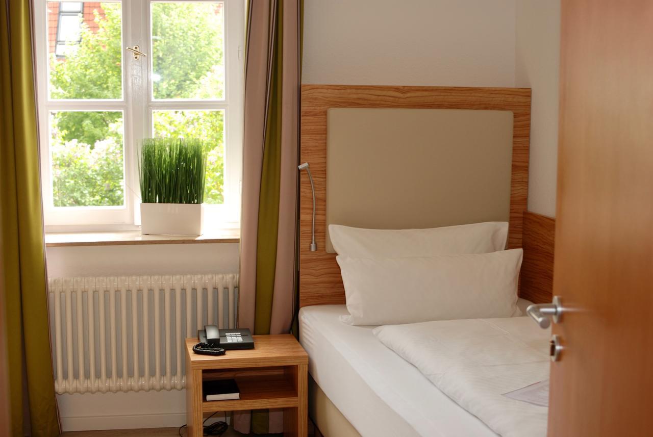 Hotel Alt Warburg Extérieur photo